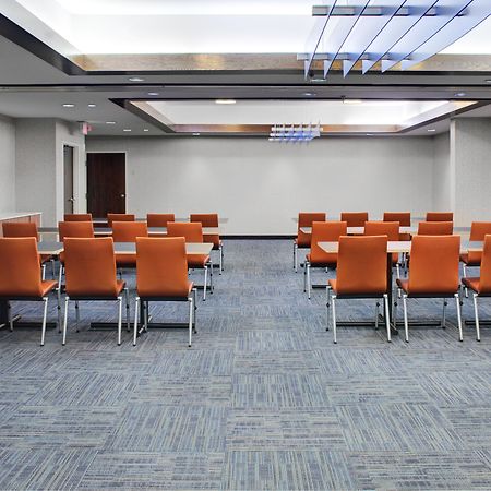 Holiday Inn Express - Chester By Ihg Екстериор снимка
